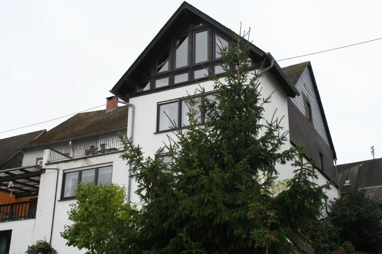 Romantische Ferienwohnung Rheingold 50 Qm Fuer 2 Bis 4 P Bacharach Exterior photo